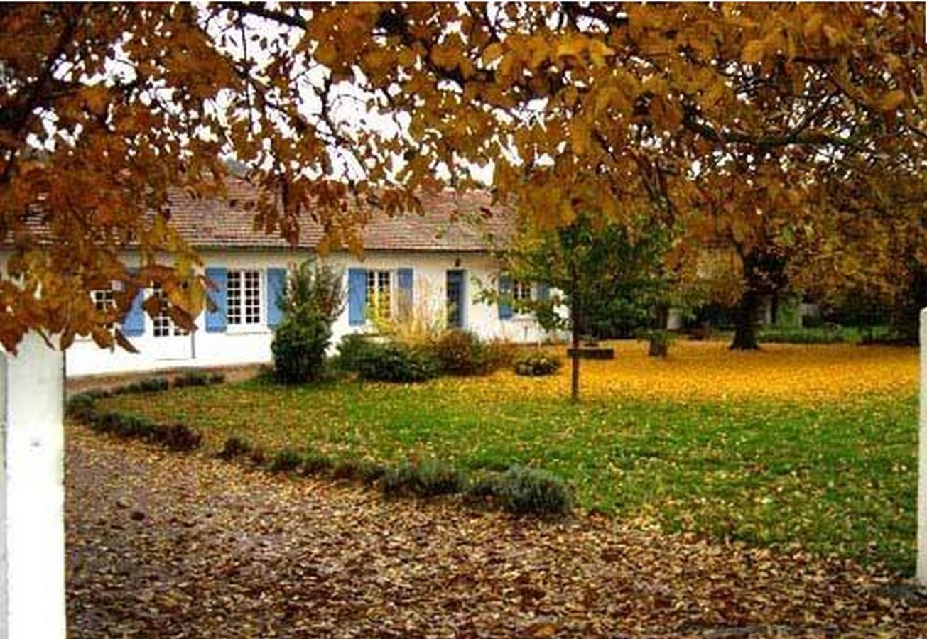 Chambres D'Hotes La Maison Blanche Lorp-Sentaraille Exterior photo